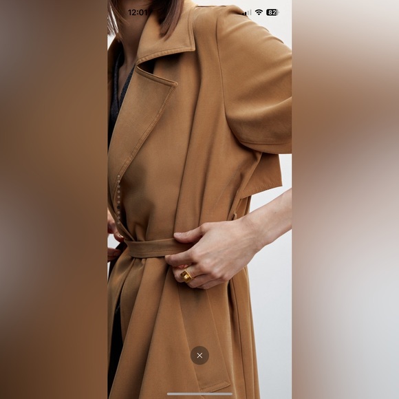 MANGO Flowy Label Trench - Picture 6 of 15